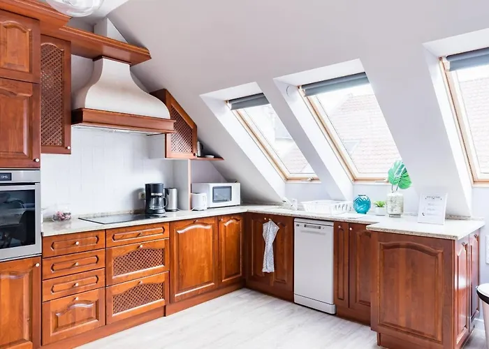 Sunny And Central 3-Bedroom Penthouse With Garage