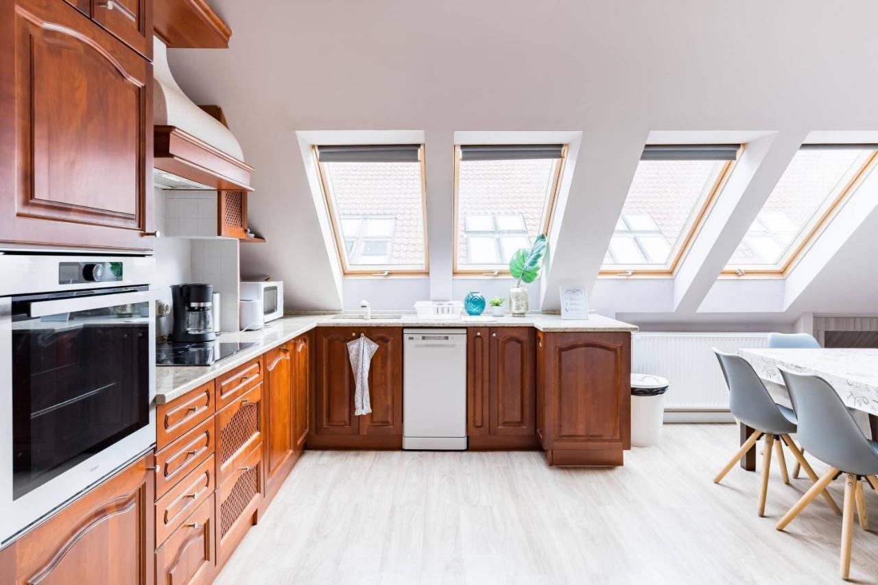 Sunny And 3-bedroom Penthouse With Garage *