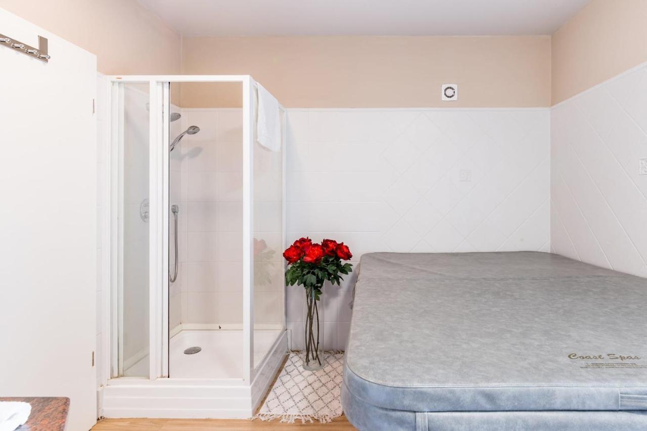 Sunny And 3-bedroom Penthouse With Garage * Budapest