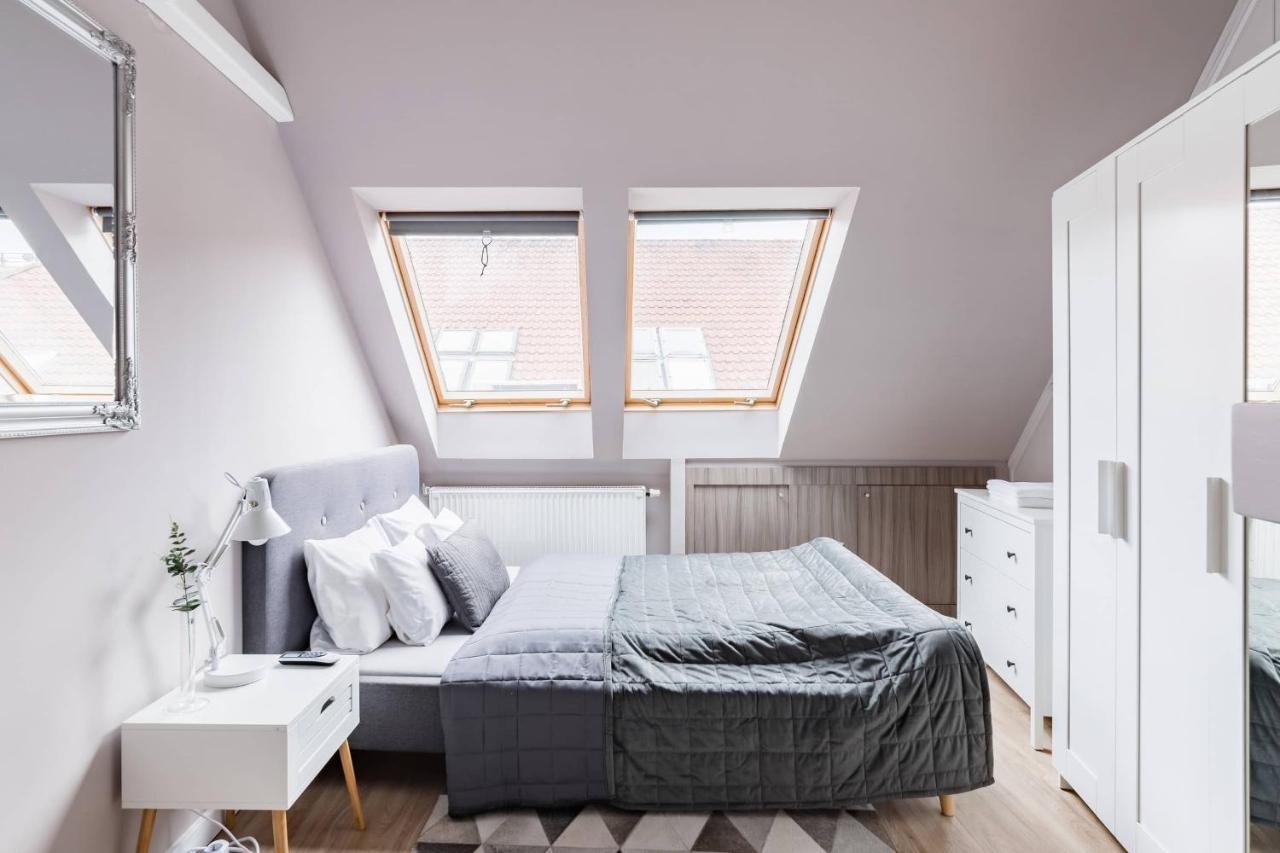 Apartment Sunny And 3-bedroom Penthouse With Garage Budapest
