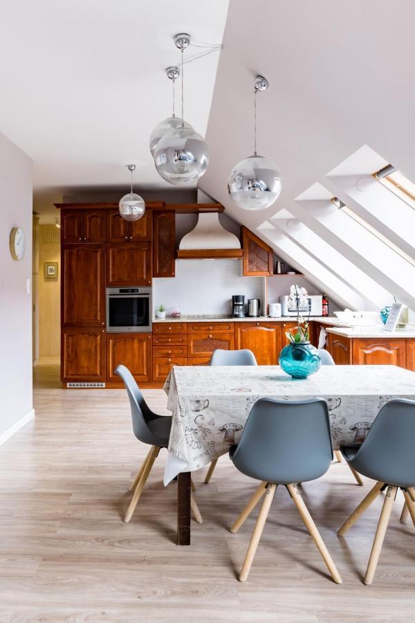 Sunny And 3-bedroom Penthouse With Garage Apartment Budapest