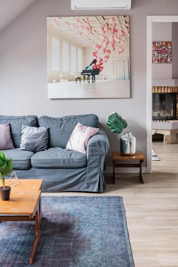 Sunny And 3-bedroom Penthouse With Garage *