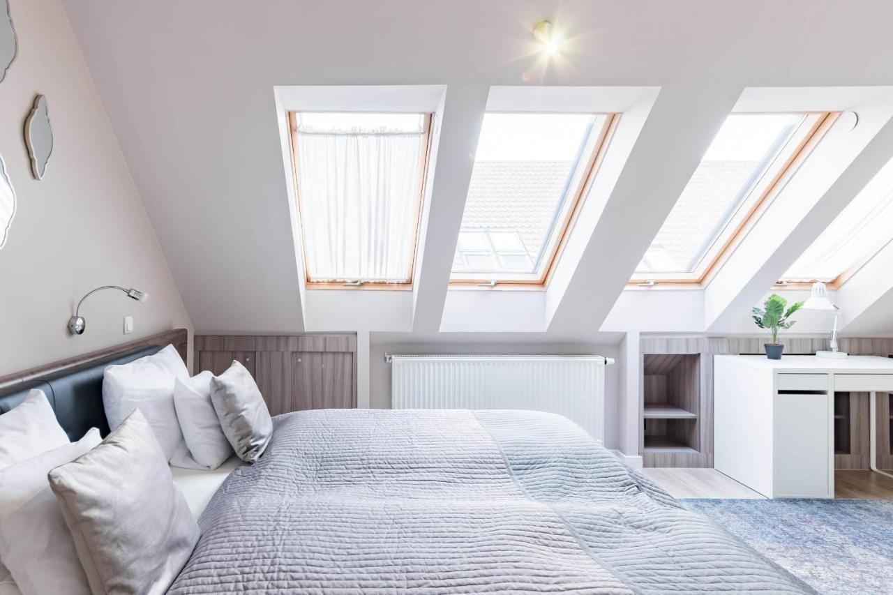 Sunny And 3-bedroom Penthouse With Garage Apartmán Budapest