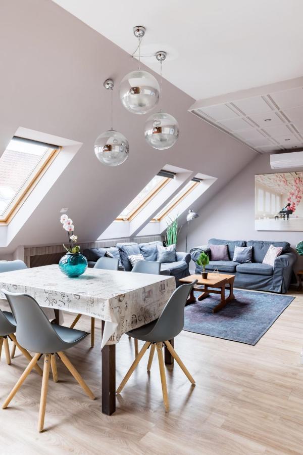 Apartmán Sunny And 3-bedroom Penthouse With Garage