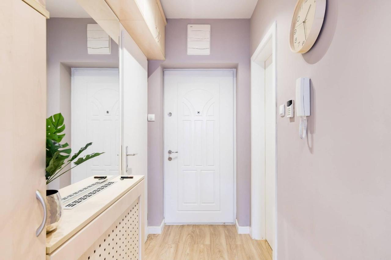 Sunny And 3-bedroom Penthouse With Garage Apartmán